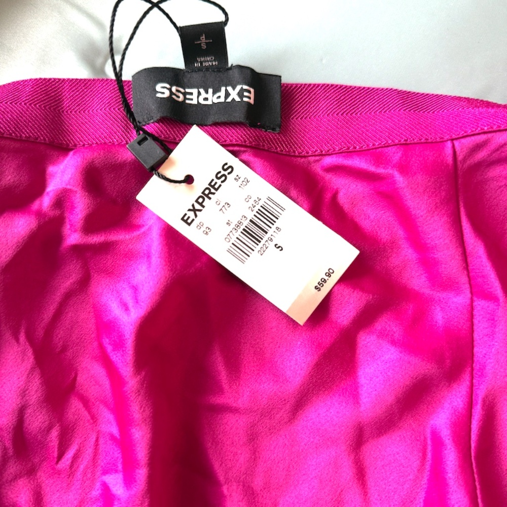 EXPRESS  Magenta Pink Satin Skirt Midi NWT Size Small